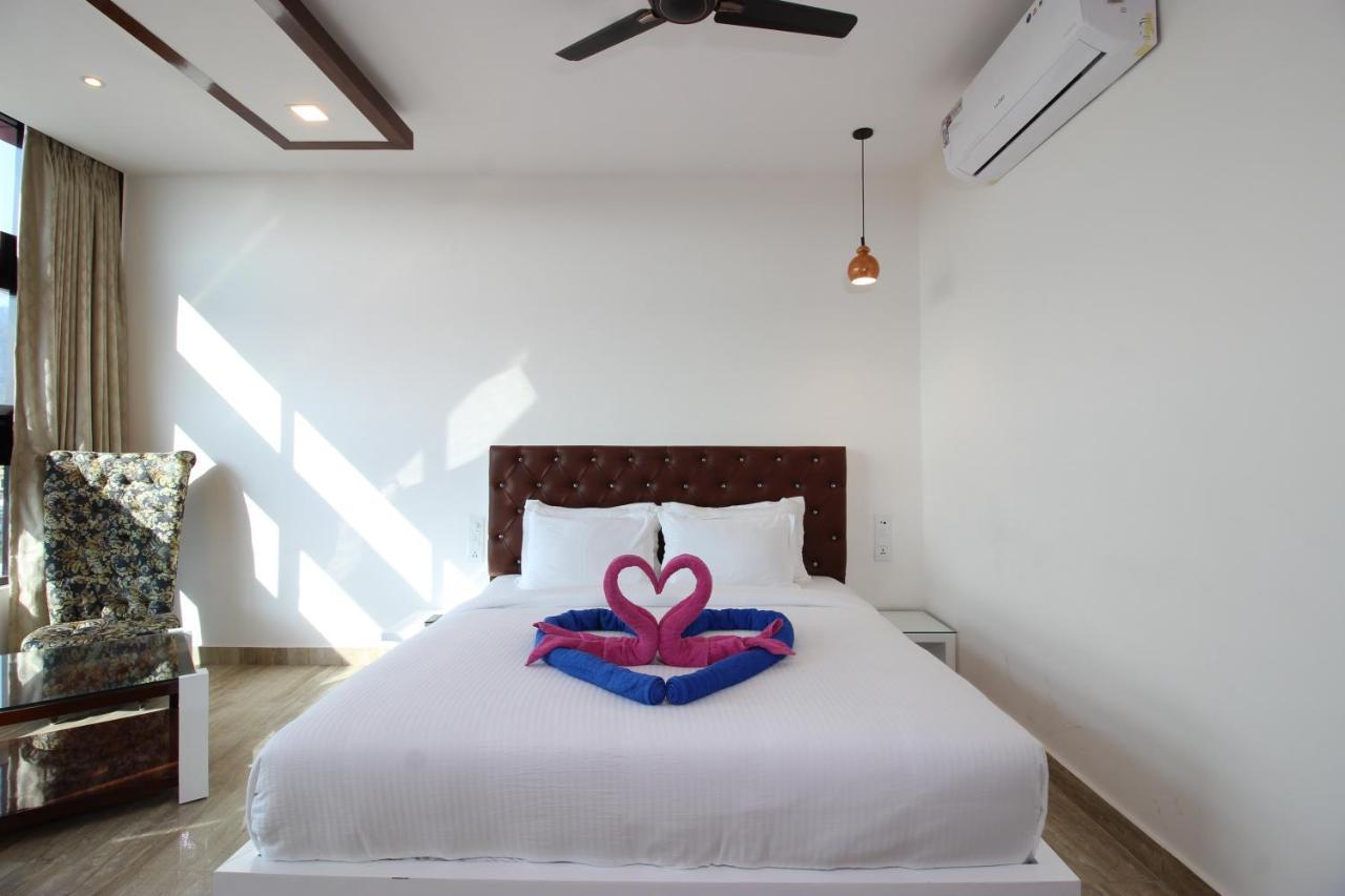 Hotel K11 Haldwani Bagian luar foto